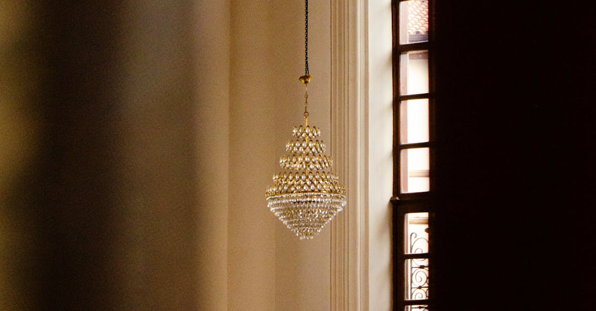 The Benefits of Installing Decorative Glass Windows in Modern Interiors