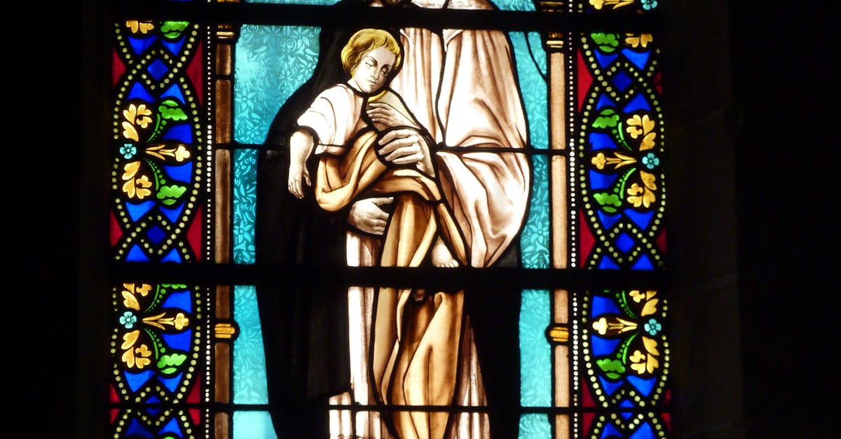 The Role of Architecture in Custom Glass Window Design